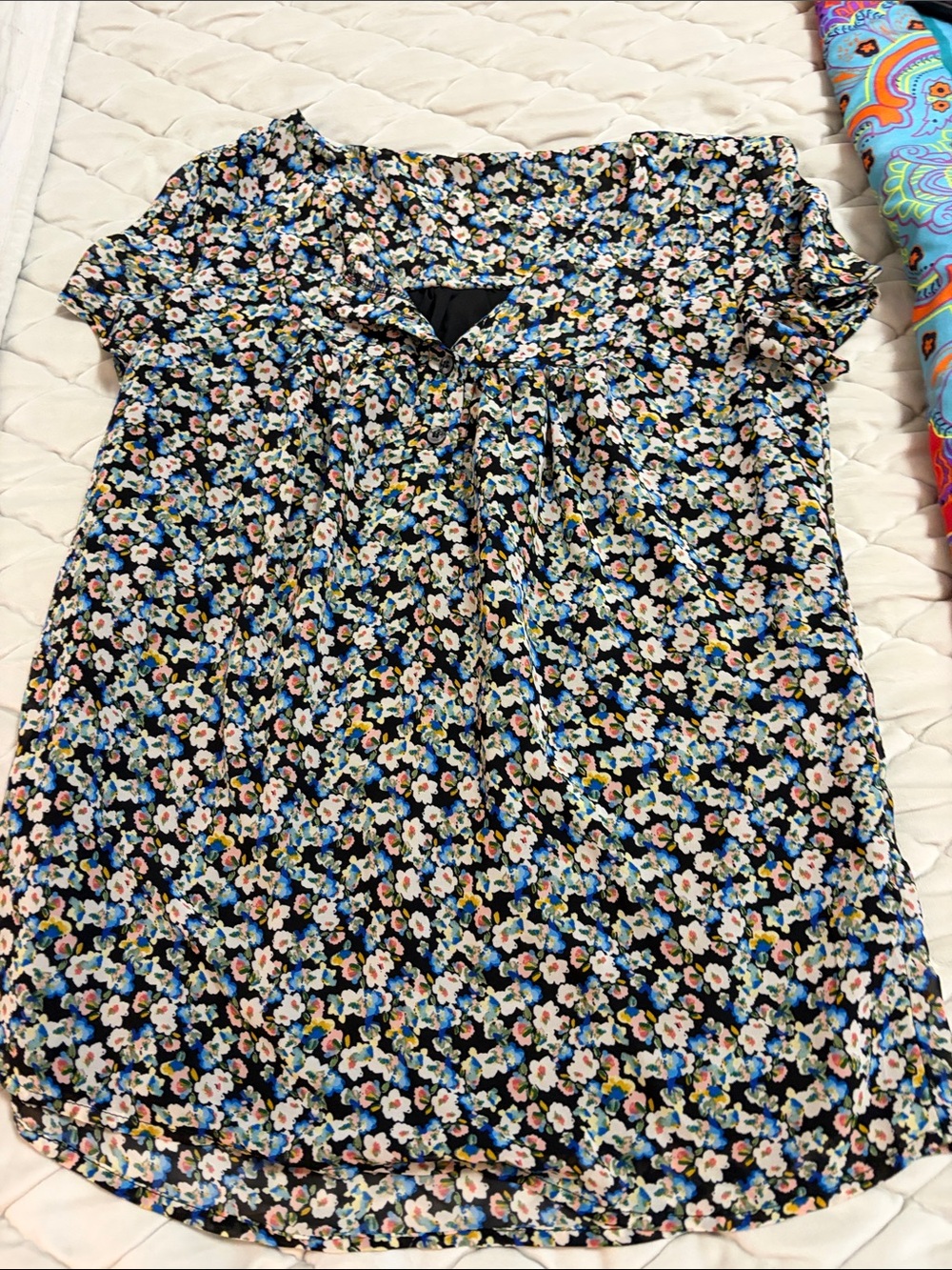 Floral Short-Sleeve Blouse - Black Multi